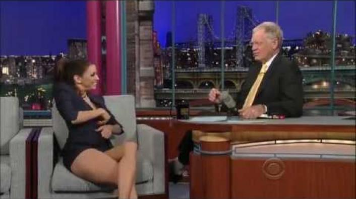 Eva Longoria Flashes David Letterman on TV!