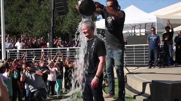 Apple CEO Tim Cook Calls Out Dr. Dre to Take Ice Bucket Challenge | VladTV