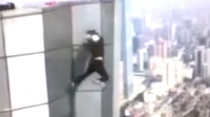 daredevil-captures-own-death-on-camera-falls-from-62-story-building